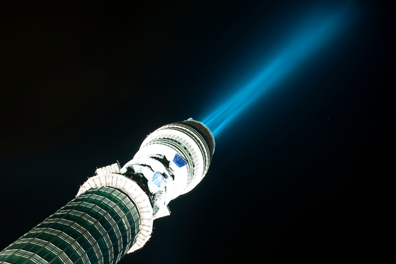 Illustration for article titled Someone Put a Giant 581-Foot Lightsaber In the Middle of London
